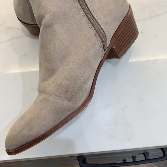 {Sam & Libby}Sz 7.5 Beige Faux Suede Booties - Picture 11 of 11